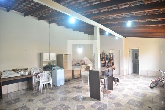 Varanda de casa à venda com 4 quartos, 153m² em Harmonia, Canoas