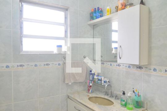 Banheiro do Quarto 4 de casa à venda com 4 quartos, 153m² em Harmonia, Canoas