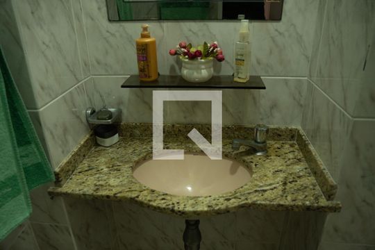 Quarto 1 - Lavabo de apartamento à venda com 3 quartos, 107m² em Laranjeiras, Rio de Janeiro