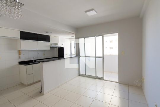 Sala de apartamento à venda com 2 quartos, 58m² em Vila Rosa, Goiânia