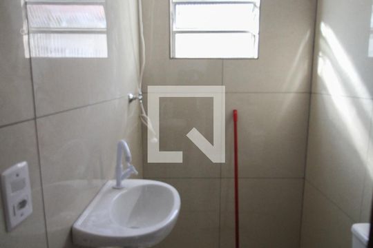 banheiro de apartamento para alugar com 2 quartos, 38m² em Tucuruvi, São Paulo