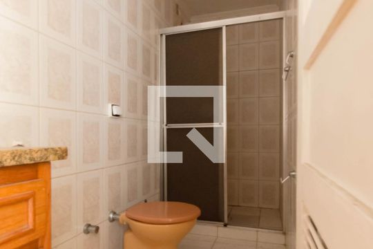 Banheiro de apartamento à venda com 2 quartos, 56m² em Cidade Baixa, Porto Alegre