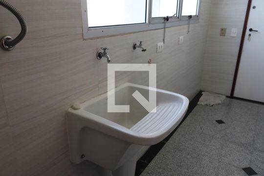 Área de Serviço de apartamento para alugar com 4 quartos, 291m² em Jardim Ampliacao, São Paulo