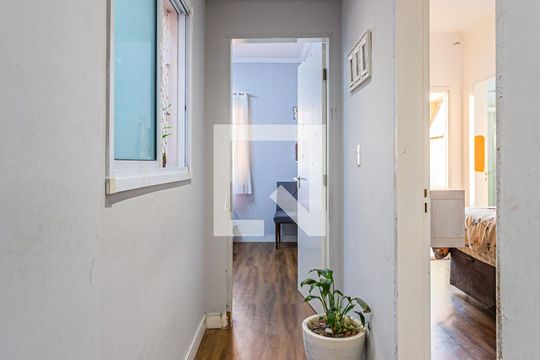 Corredor de apartamento à venda com 3 quartos, 180m² em Vila Pires, Santo André