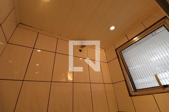 Banheiro de apartamento para alugar com 2 quartos, 46m² em Jardim Valéria, Guarulhos