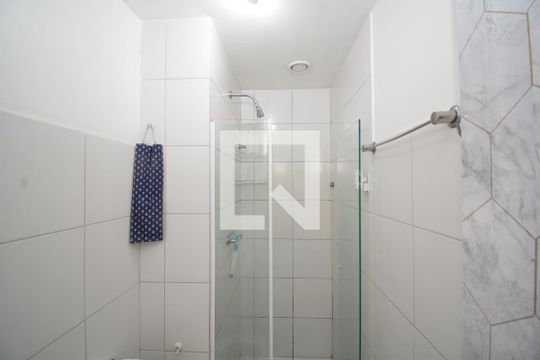 Banheiro de apartamento à venda com 2 quartos, 60m² em Parada de Lucas, Rio de Janeiro