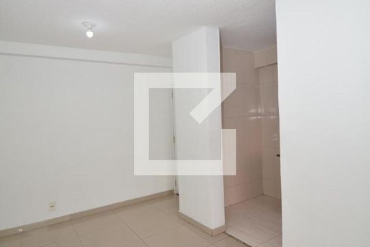 Sala de apartamento à venda com 2 quartos, 60m² em Parada de Lucas, Rio de Janeiro