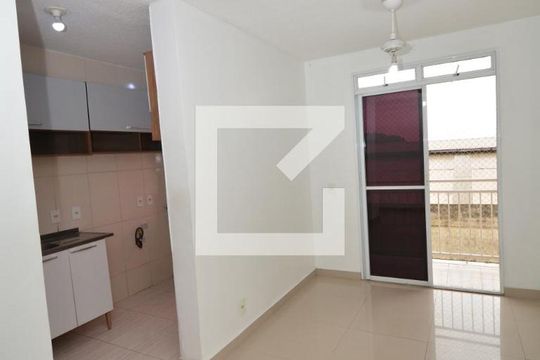 Sala de apartamento à venda com 2 quartos, 60m² em Parada de Lucas, Rio de Janeiro