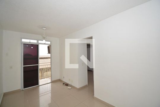 Apartamento à venda com 2 quartos, 60m² em Parada de Lucas, Rio de Janeiro