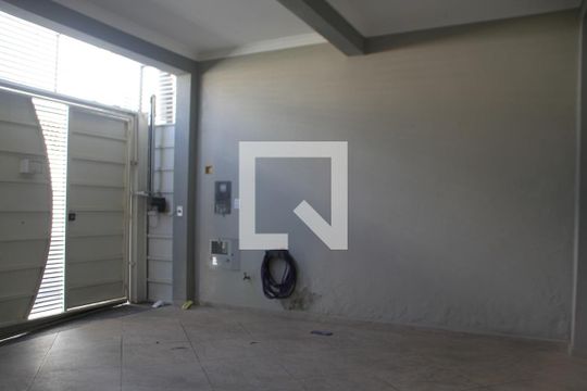 Garagem de casa à venda com 3 quartos, 110m² em Jardim Esmeralda, São Paulo