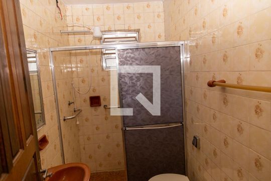 Banheiro de casa à venda com 1 quarto, 40m² em Taboão, Diadema