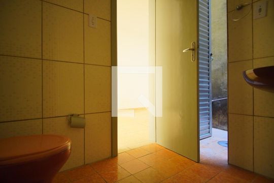 Banheiro de apartamento para alugar com 1 quarto, 45m² em Cristo Redentor, Porto Alegre