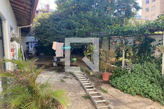 Casa à venda com 6 quartos, 200m² em Cruzeiro, Belo Horizonte