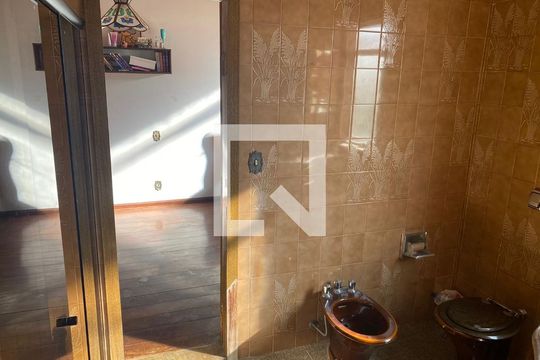 Casa à venda com 6 quartos, 200m² em Cruzeiro, Belo Horizonte