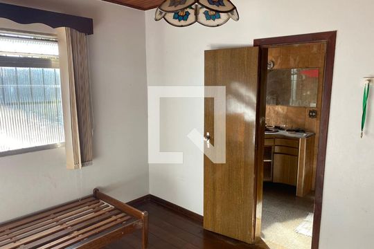 Casa à venda com 6 quartos, 200m² em Cruzeiro, Belo Horizonte