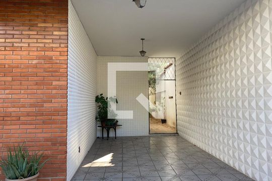 Casa à venda com 6 quartos, 200m² em Cruzeiro, Belo Horizonte
