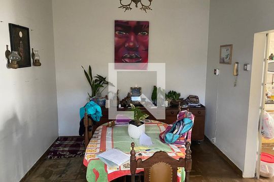 Casa à venda com 6 quartos, 200m² em Cruzeiro, Belo Horizonte
