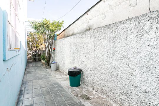 Área Externa de casa à venda com 4 quartos, 200m² em Vila Libanesa, São Paulo