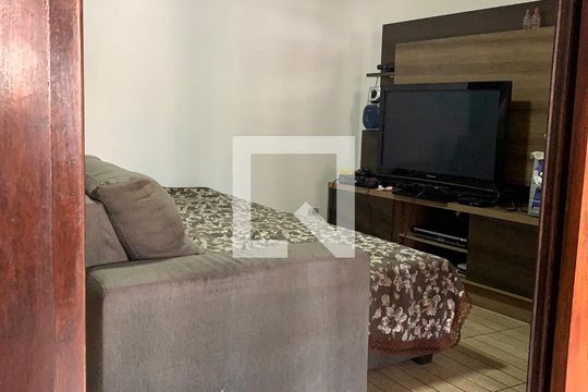 Sala de casa de condomínio à venda com 2 quartos, 800m² em Jardim Vila Galvão, Guarulhos