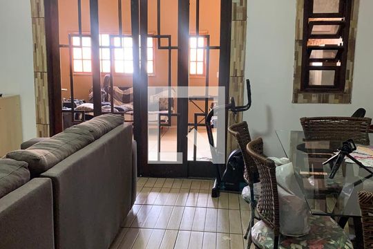Sala de casa de condomínio à venda com 2 quartos, 800m² em Jardim Vila Galvão, Guarulhos