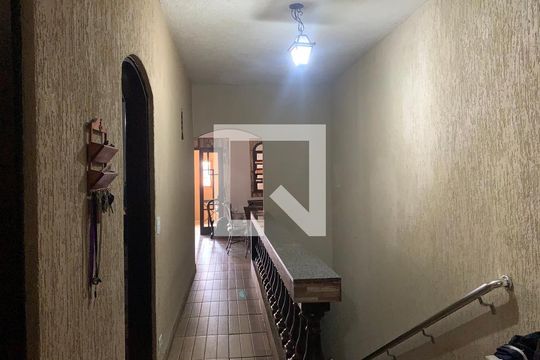Corredor de casa de condomínio à venda com 2 quartos, 800m² em Jardim Vila Galvão, Guarulhos