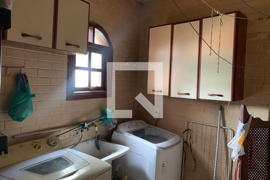 Lavanderia de casa de condomínio à venda com 2 quartos, 800m² em Jardim Vila Galvão, Guarulhos