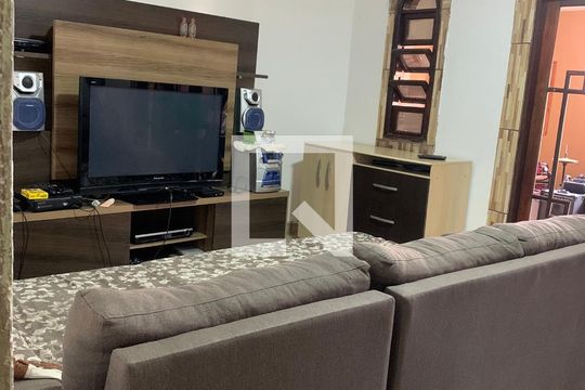 Sala de casa de condomínio à venda com 2 quartos, 800m² em Jardim Vila Galvão, Guarulhos