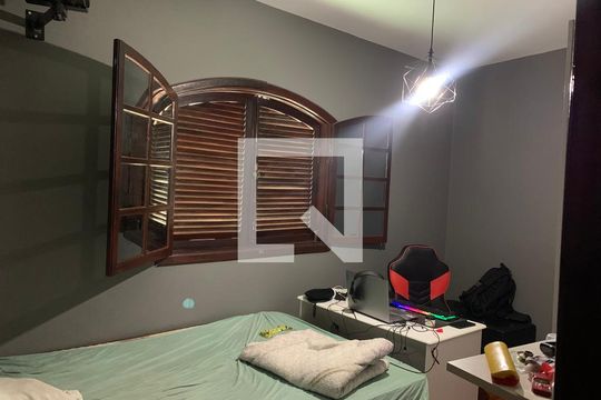 Quarto 1 de casa de condomínio à venda com 2 quartos, 800m² em Jardim Vila Galvão, Guarulhos