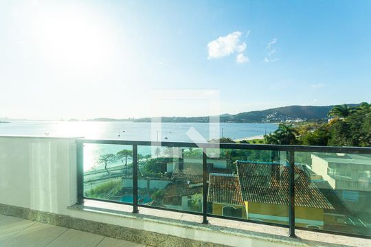 Apartamento à venda com 3 quartos, 200m² em Charitas, Niterói