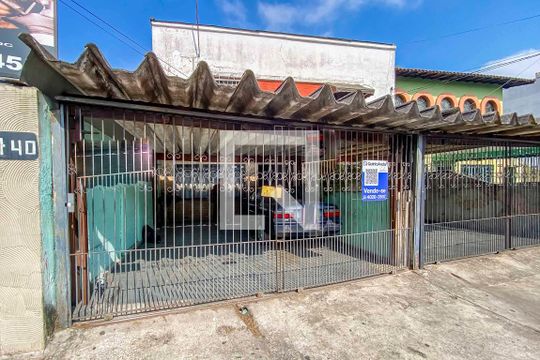 Fachada de casa à venda com 3 quartos, 197m² em Centro, Santo André