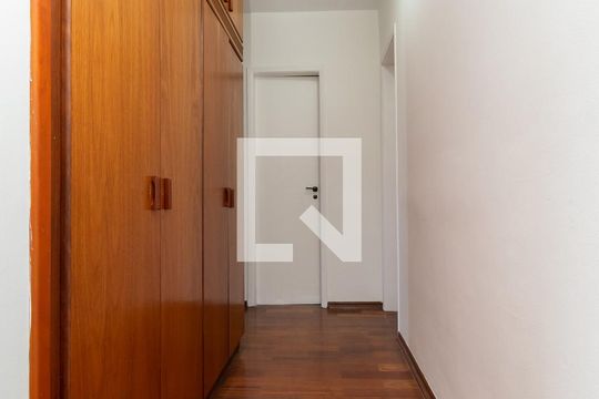 Corredor de apartamento à venda com 2 quartos, 96m² em Centro, Jundiaí