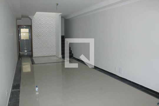 Casa à venda com 3 quartos, 115m² em Jardim Sabara, São Paulo