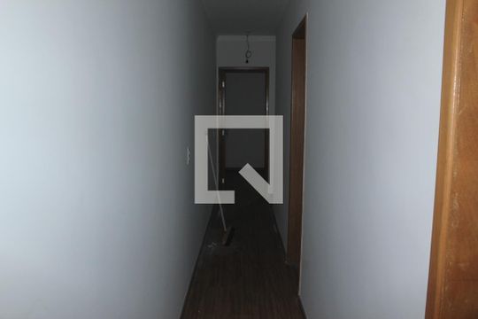 Corredor de casa à venda com 3 quartos, 115m² em Jardim Sabara, São Paulo