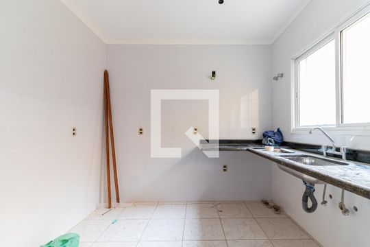 Cozinha de casa à venda com 3 quartos, 102m² em Jardim Sabara, São Paulo