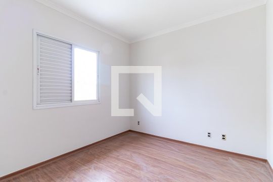 Quarto 1 de casa à venda com 3 quartos, 110m² em Jardim Sabara, São Paulo