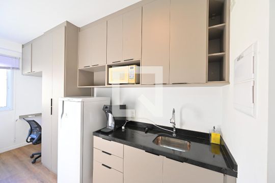 Cozinha de kitnet/studio para alugar com 1 quarto, 18m² em Vila Clementino, São Paulo