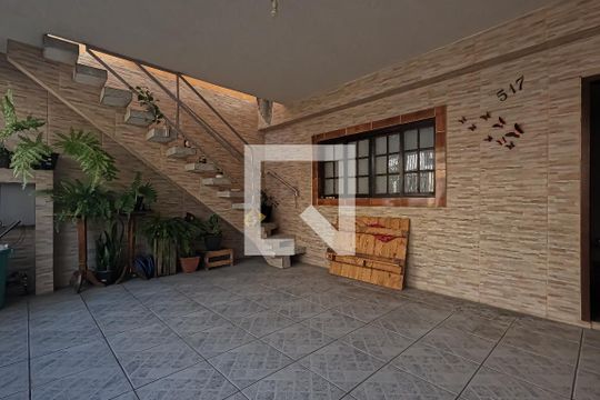Garagem de casa à venda com 4 quartos, 300m² em Vila Maricy, Guarulhos