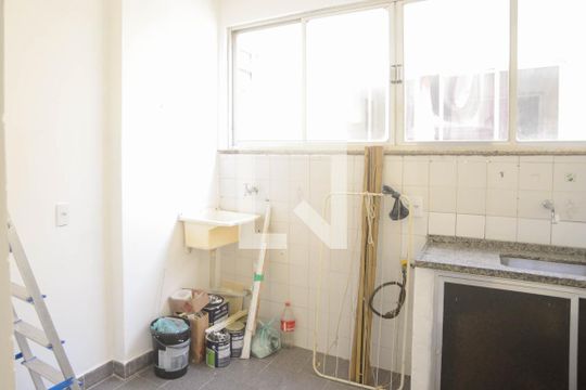 Cozinha e Área de Serviço de apartamento para alugar com 2 quartos, 55m² em Vila Sarapuí, Duque de Caxias