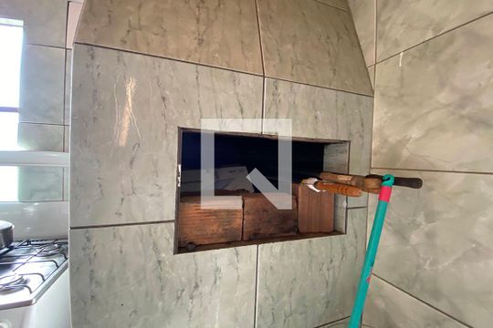 Churrasqueira de casa à venda com 3 quartos, 100m² em Santos Dumont, São Leopoldo