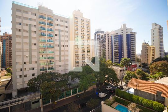 Vista da Sacada de apartamento para alugar com 1 quarto, 62m² em Cambuí, Campinas