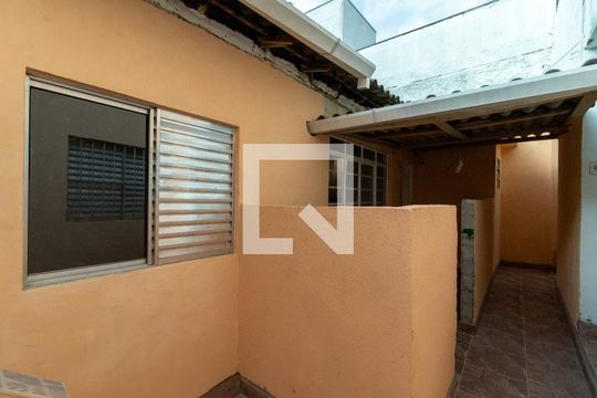 Quintal de casa para alugar com 2 quartos, 60m² em Jardim Franca, São Paulo