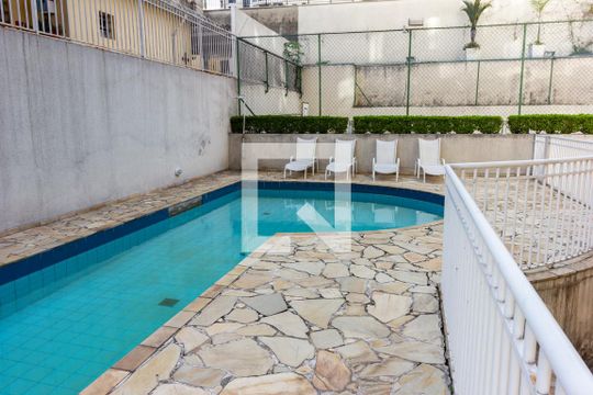 Piscina de apartamento para alugar com 3 quartos, 80m² em Alto da Lapa, São Paulo