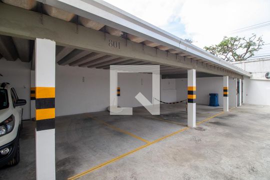 Garagem de apartamento para alugar com 3 quartos, 80m² em Pituba, Salvador