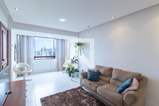 Sala de apartamento para alugar com 3 quartos, 80m² em Pituba, Salvador