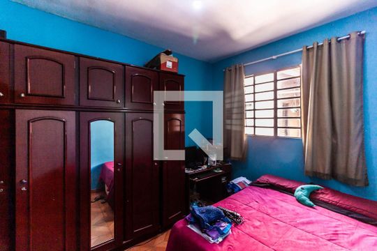 Quarto 1 de casa à venda com 3 quartos, 210m² em Jaqueline, Belo Horizonte