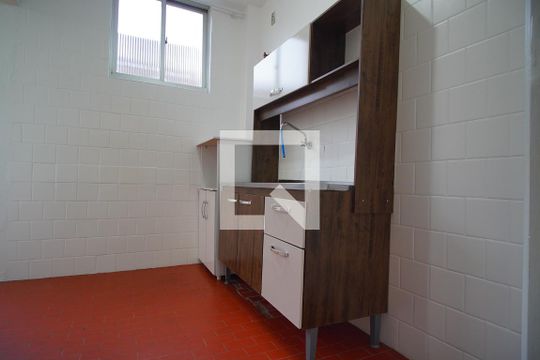 Cozinha  de apartamento à venda com 2 quartos, 49m² em Jardim Itu Sabará, Porto Alegre