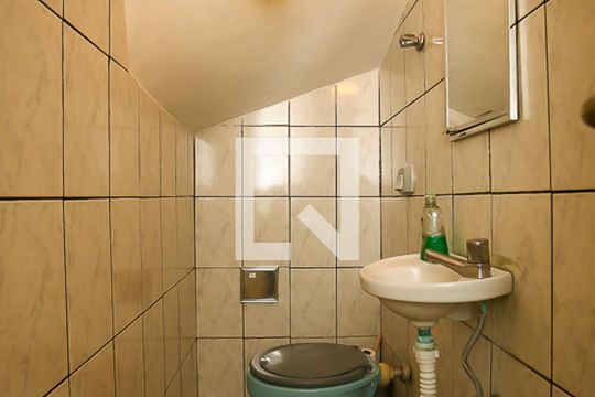 Lavabo de casa para alugar com 3 quartos, 90m² em Parque Pinheiros, Taboão da Serra