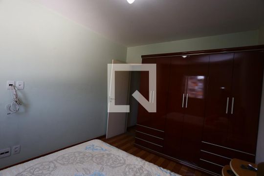 Quarto 1 de casa para alugar com 3 quartos, 90m² em Parque Pinheiros, Taboão da Serra