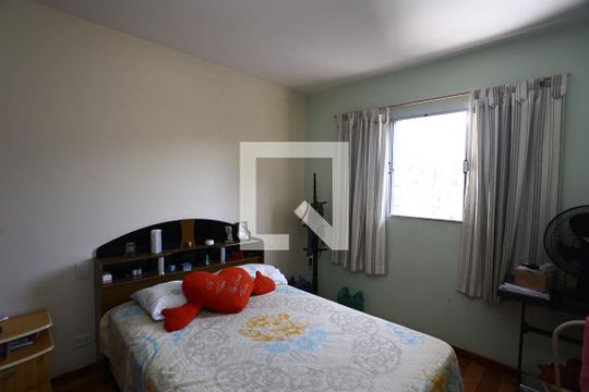 Quarto 1 de casa para alugar com 3 quartos, 90m² em Parque Pinheiros, Taboão da Serra