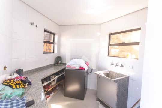 Área de serviço 1 de casa à venda com 3 quartos, 293m² em Taboão, São Bernardo do Campo